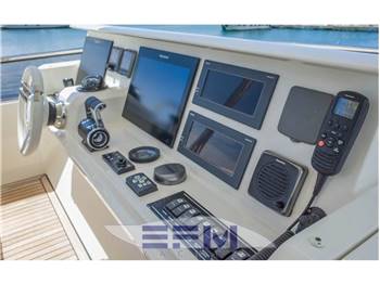 PRESTIGE YACHTS 750