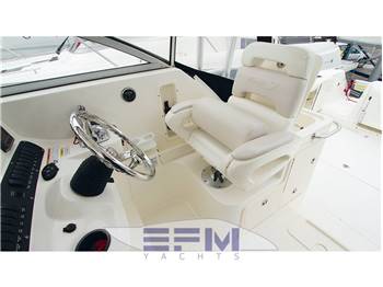 BOSTON WHALER 305 CONQUEST