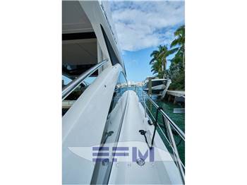 SUNSEEKER 68 PREDATOR