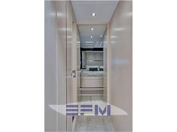 SUNSEEKER 68 PREDATOR