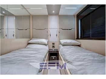 SUNSEEKER 68 PREDATOR