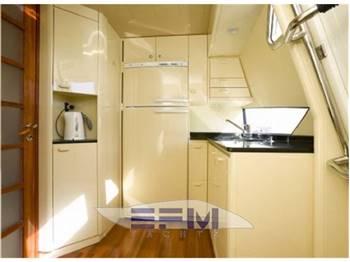 FERRETTI 730