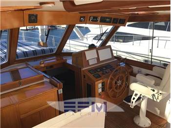 GRAND BANKS EASTBAY 49