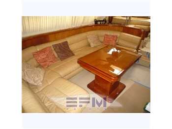 Ferretti 57
