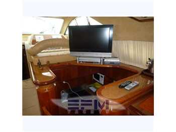 Ferretti 57