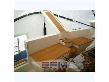 Ferretti 57