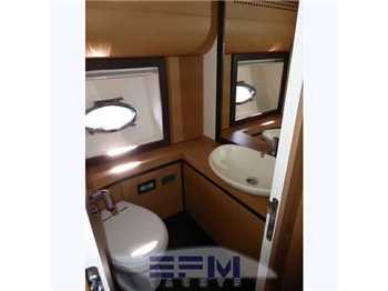 Pershing 72