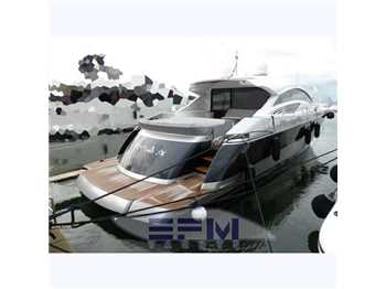 Pershing 72