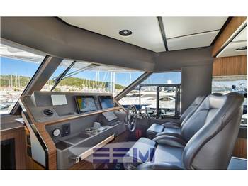 AZIMUT MAGELLANO 66