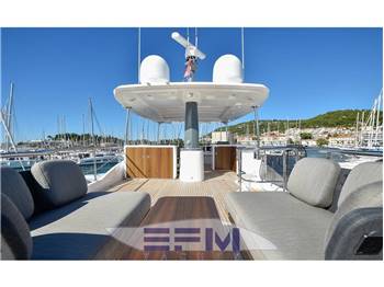 AZIMUT MAGELLANO 66