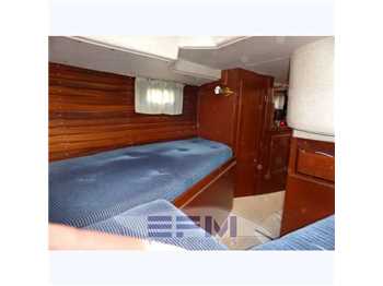 Hallberg rassy Hr 352