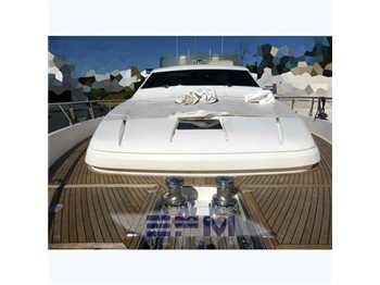 Ferretti 680