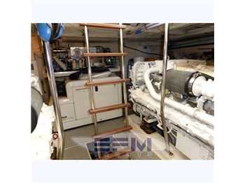 Ferretti 680