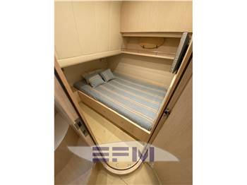 UNIESSE 48  OPEN