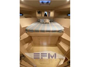 UNIESSE 48  OPEN