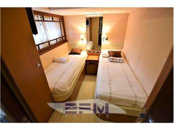 FERRETTI 731