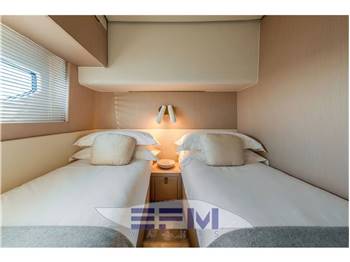 AZIMUT 68 FLY