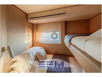 AZIMUT 68 FLY