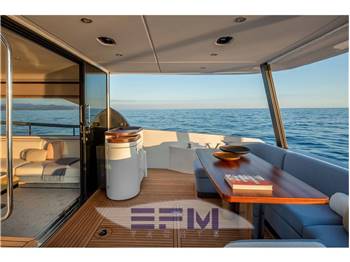 AZIMUT 68 FLY