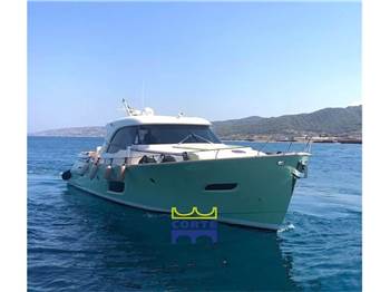 Mochi Craft Dolphin 64 Sun Top Immatricolato 2010