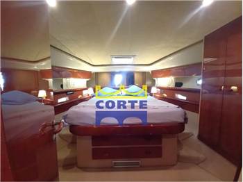 Ferretti Yachts 53