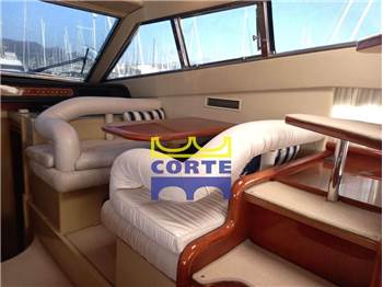 Ferretti Yachts 53