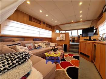 Asia Boat Builder Aquarius 55