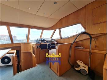 Asia Boat Builder Aquarius 55