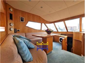 Asia Boat Builder Aquarius 55