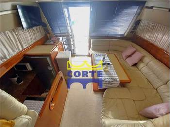 Ferretti Yachts 430