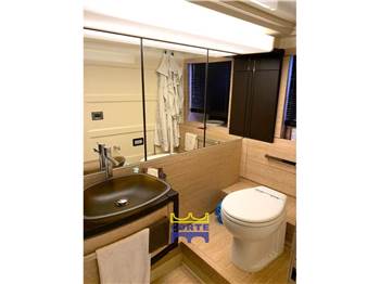 Azimut 64