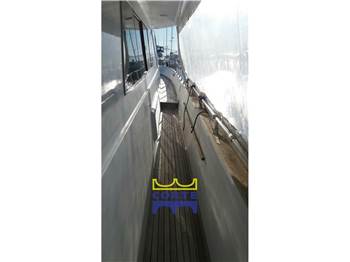 Versilcraft Falcon 70