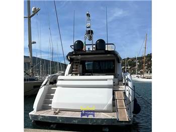 Riva Perseo 76