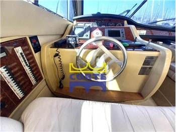 Ferretti Yachts 53