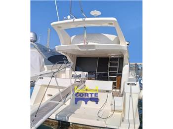 Ferretti Yachts 430