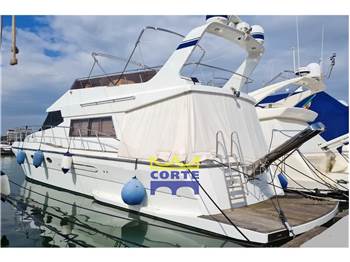 Asia Boat Builder Aquarius 55