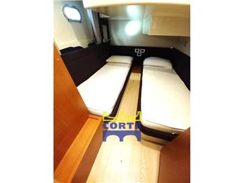 Ferretti Yachts 470