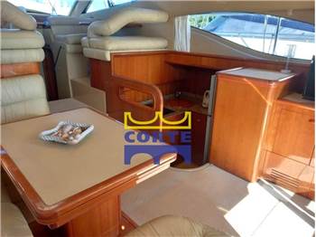 Ferretti Yachts 430