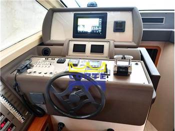 Ferretti Yachts 470