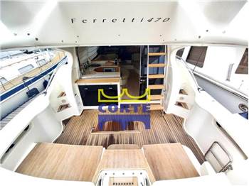 Ferretti Yachts 470