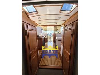 Rose island 49