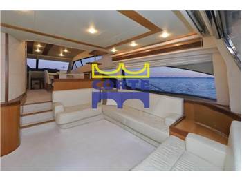 Ferretti Yachts 681