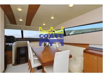 Ferretti Yachts 681