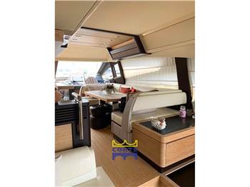 Azimut 64