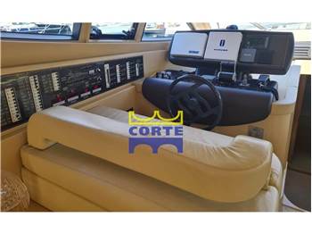 Ferretti Yachts 550