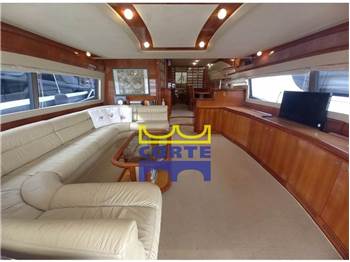 Ferretti Yachts 760