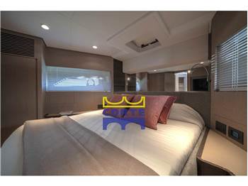 Ferretti Yachts 500