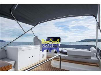 Ferretti Yachts 500