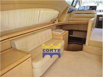 Ferretti Yachts 550
