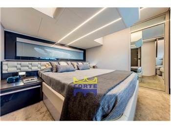 Pershing 5X